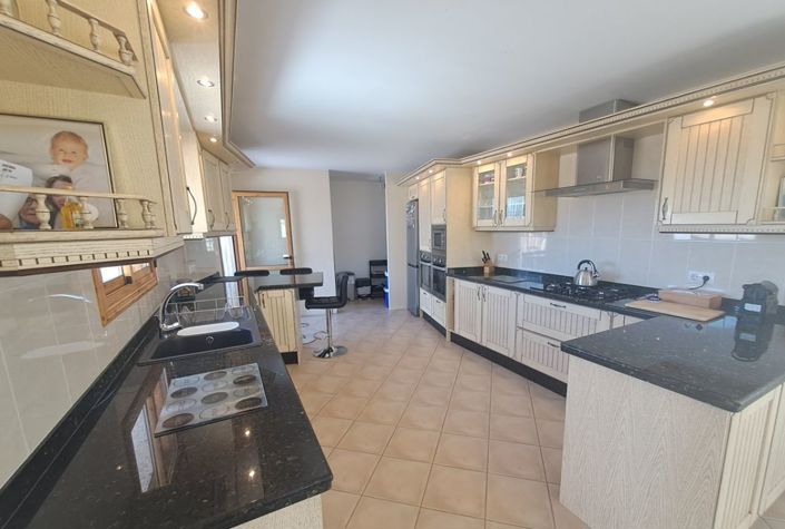 Image No.10-6 Bed Villa / Detached for sale