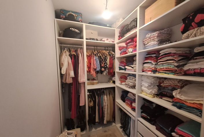 Image No.23-6 Bed Villa / Detached for sale