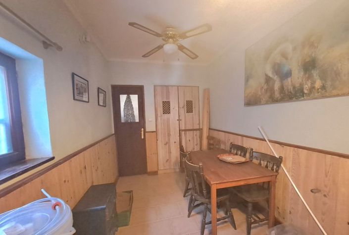 Image No.19-5 Bed Townhouse for sale