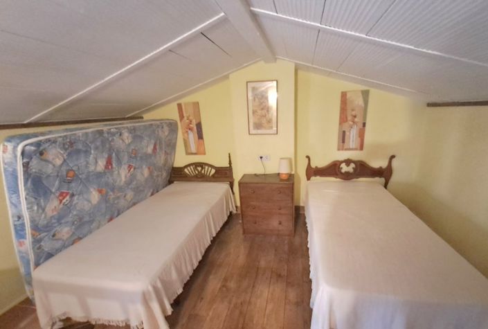 Image No.21-5 Bed Townhouse for sale