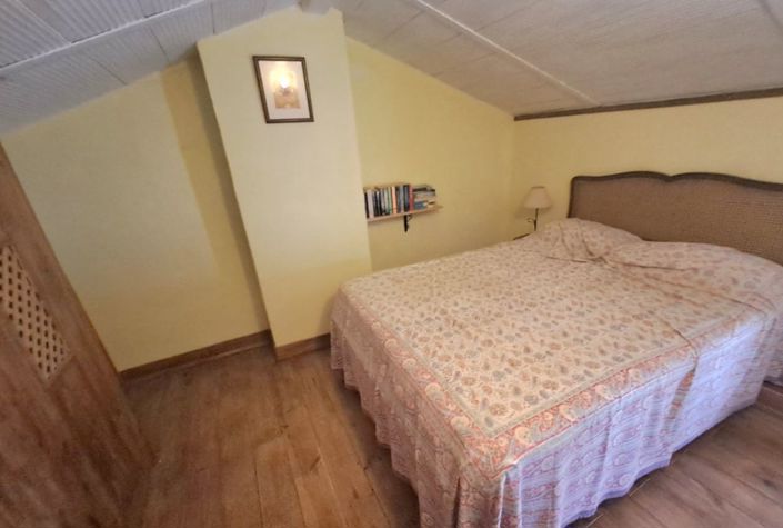 Image No.22-5 Bed Townhouse for sale