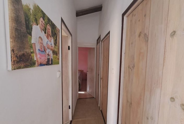 Image No.23-5 Bed Townhouse for sale