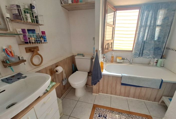 Image No.25-5 Bed Townhouse for sale