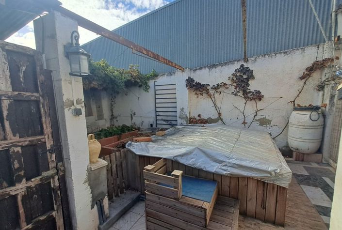 Image No.33-5 Bed Townhouse for sale