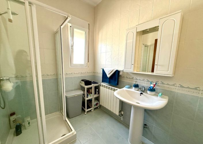 Image No.16-3 Bed Villa for sale