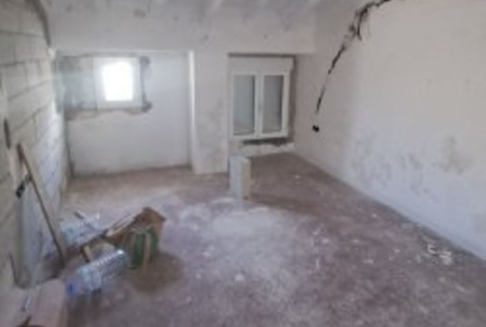 Image No.18-5 Bed Townhouse for sale