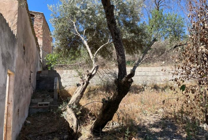 Image No.24-5 Bed Townhouse for sale