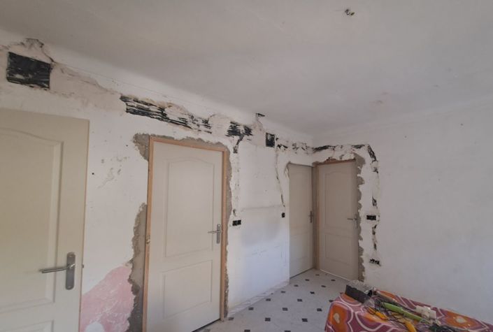 Image No.6-5 Bed Townhouse for sale