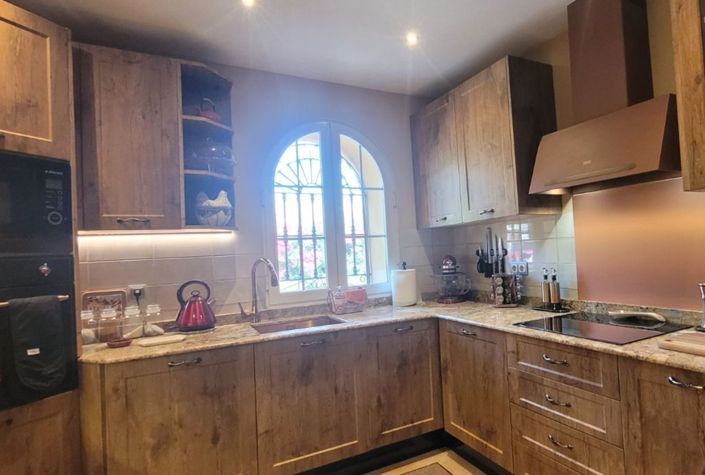 Image No.12-3 Bed Country House for sale