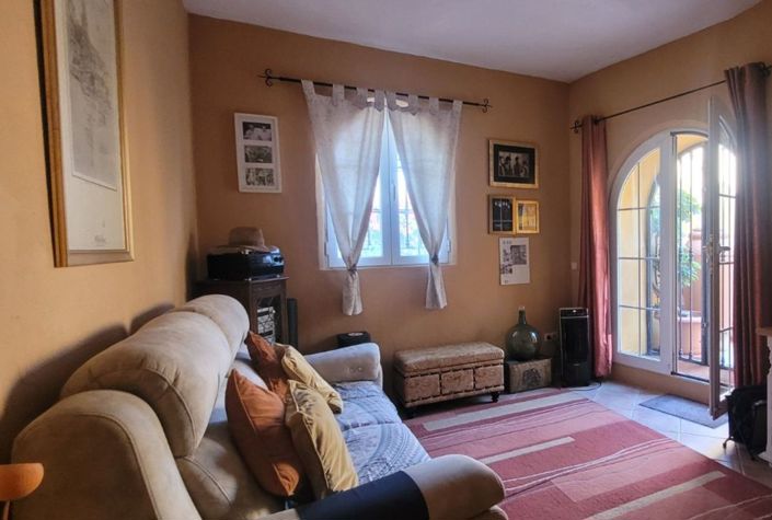 Image No.2-3 Bed Country House for sale