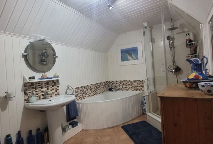 Image No.28-3 Bed Country House for sale