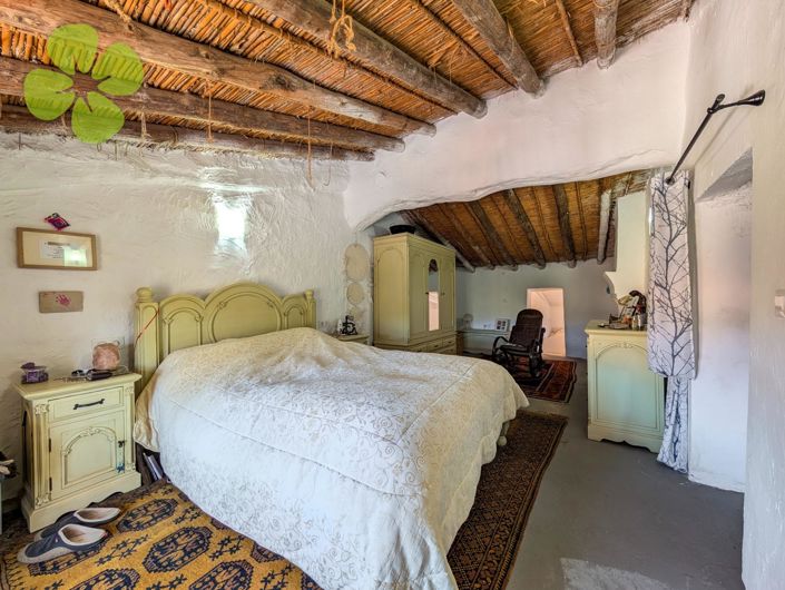 Image No.18-8 Bed Cortijo for sale