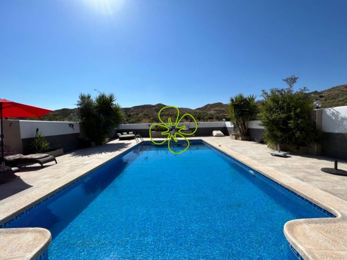 Image No.3-5 Bed Villa for sale