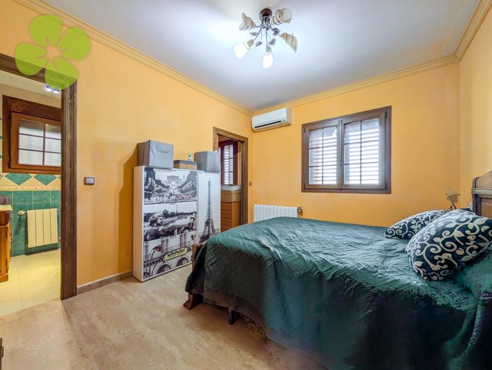 Image No.12-5 Bed Villa for sale