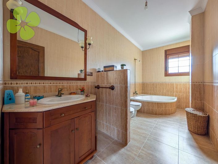 Image No.21-5 Bed Villa for sale