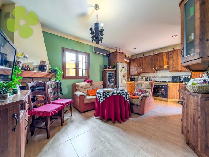 Image No.8-5 Bed Villa for sale