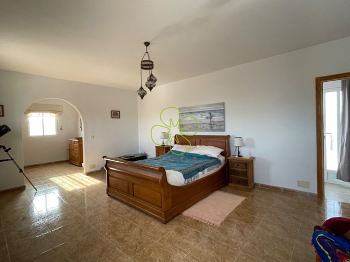 Image No.20-4 Bed Villa for sale