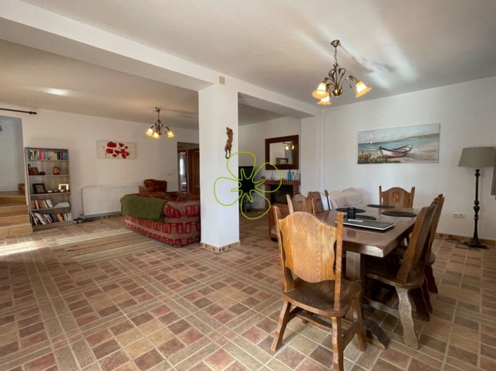 Image No.6-4 Bed Villa for sale