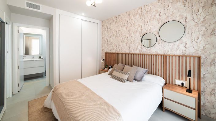 Image No.7-3 Bed Flat for sale