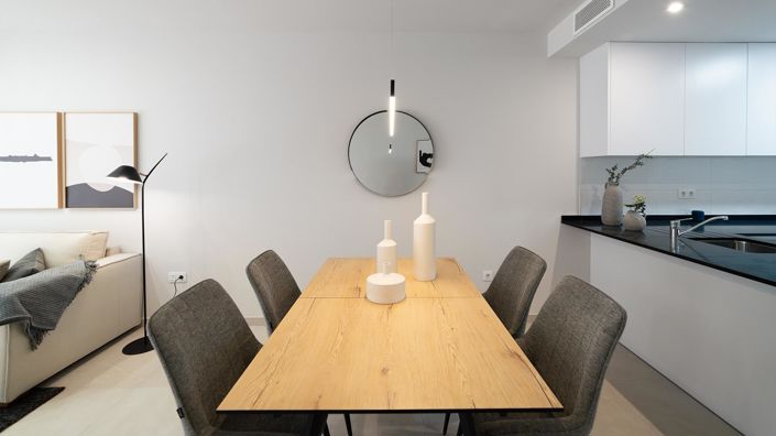 Image No.6-2 Bed Flat for sale