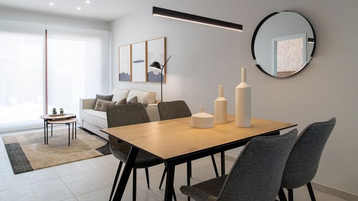 Image No.5-2 Bed Flat for sale