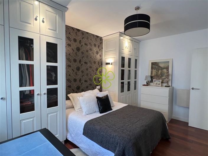 Image No.13-3 Bed Flat for sale