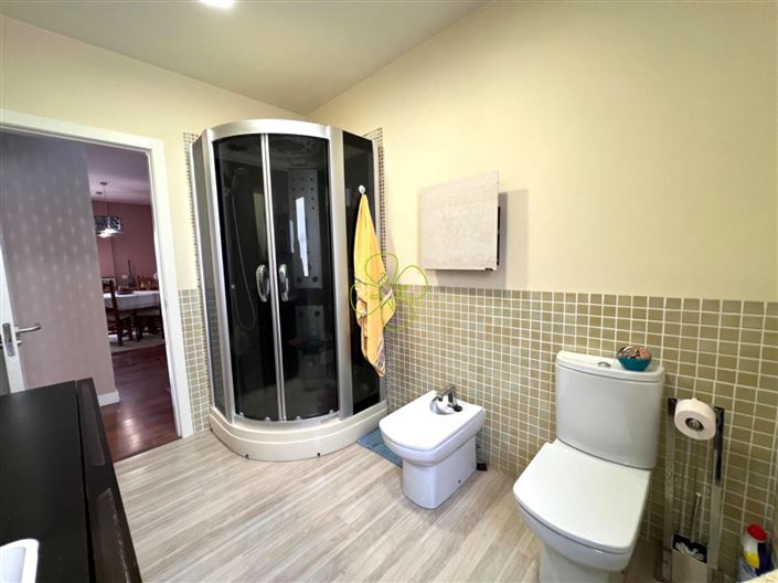 Image No.16-3 Bed Flat for sale