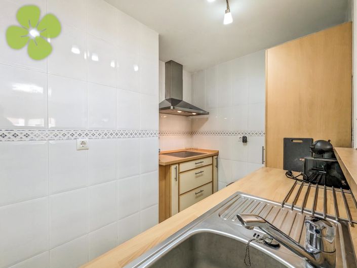 Image No.10-2 Bed Flat for sale