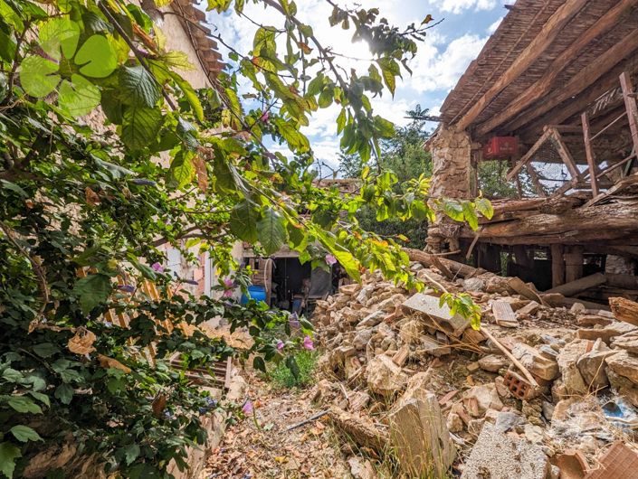 Image No.8-3 Bed Village House for sale