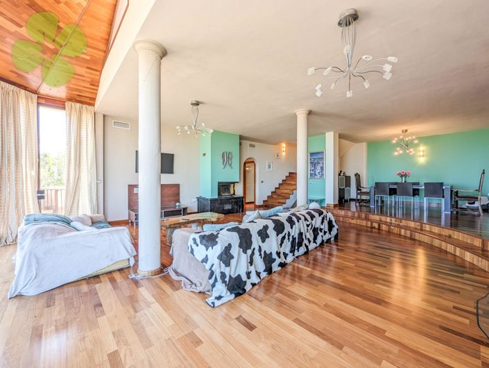 Image No.5-5 Bed Villa for sale