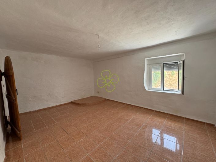 Image No.15-3 Bed Village House for sale