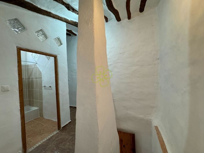 Image No.16-3 Bed Village House for sale