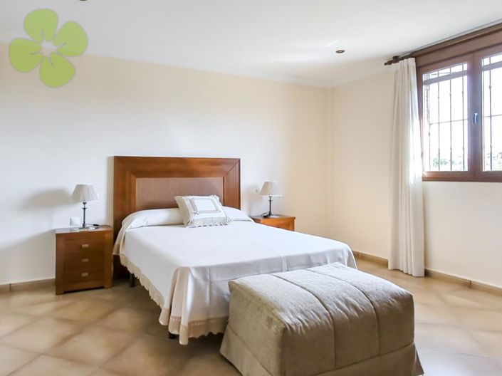 Image No.20-4 Bed Villa for sale