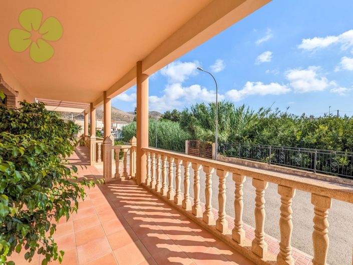 Image No.3-4 Bed Villa for sale