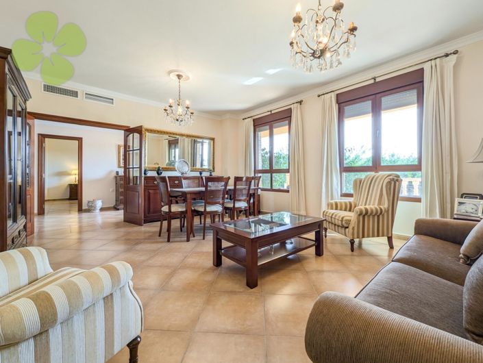 Image No.8-4 Bed Villa for sale