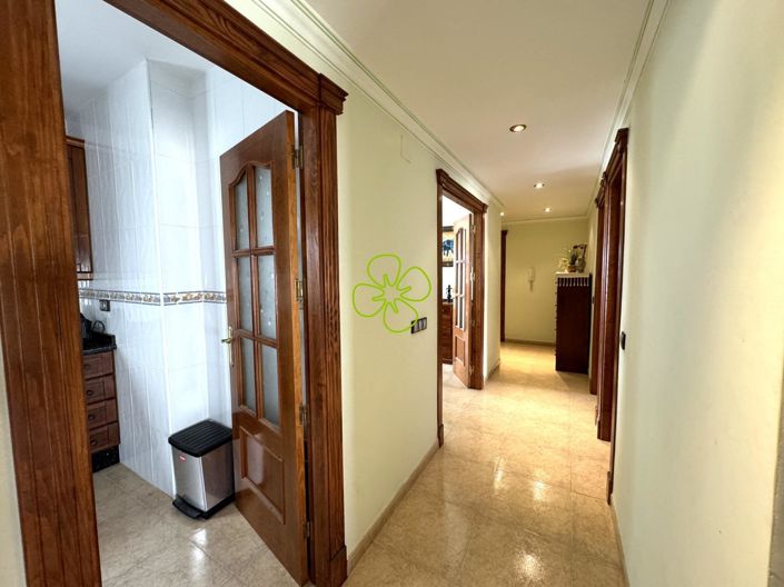 Image No.19-3 Bed Flat for sale