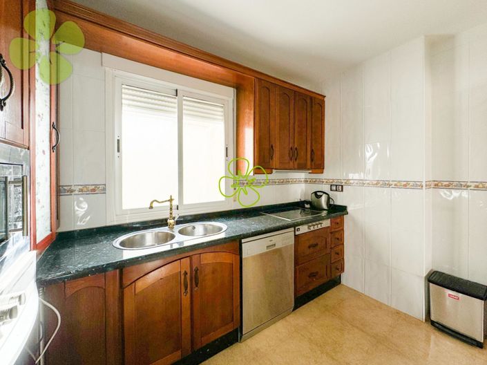 Image No.21-3 Bed Flat for sale