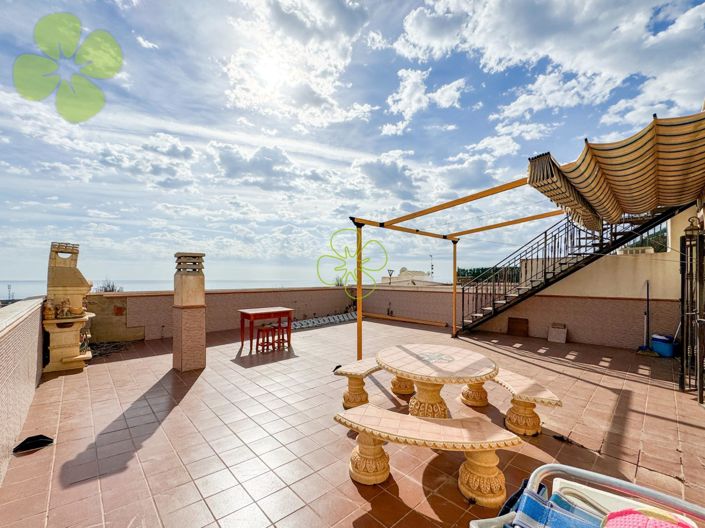 Image No.24-3 Bed Flat for sale