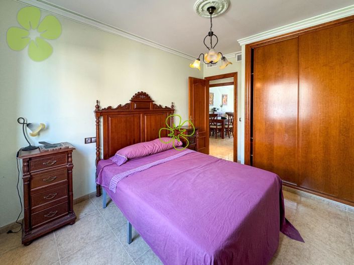 Image No.9-3 Bed Flat for sale