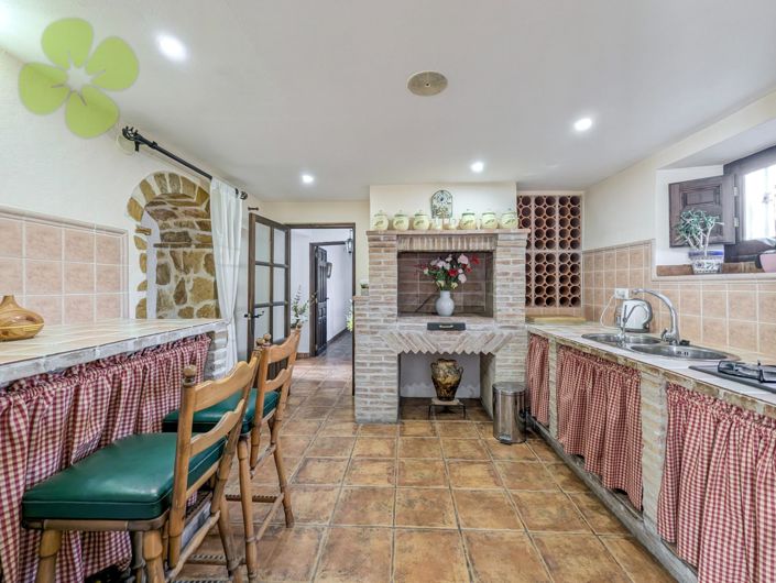 Image No.7-4 Bed Cortijo for sale