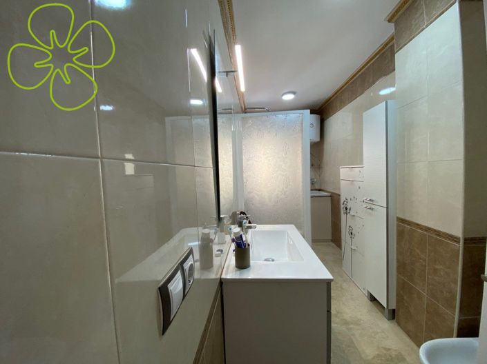 Image No.15-2 Bed Flat for sale