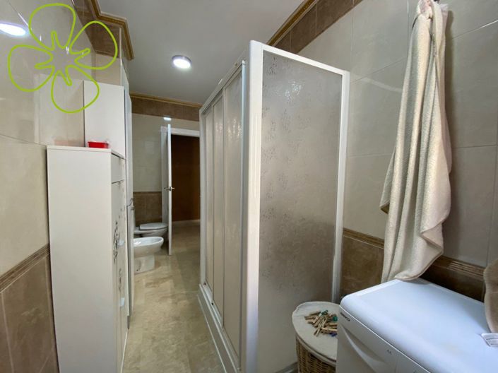 Image No.17-2 Bed Flat for sale