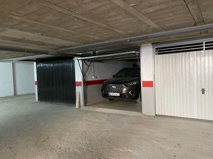 Image No.20-2 Bed Flat for sale