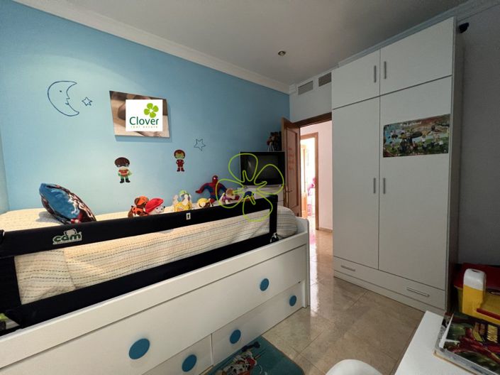 Image No.14-3 Bed Flat for sale