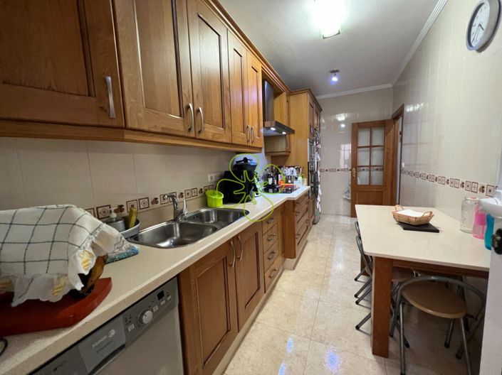 Image No.7-3 Bed Flat for sale