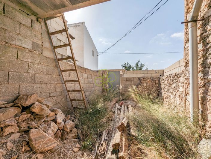 Image No.10-3 Bed Cortijo for sale