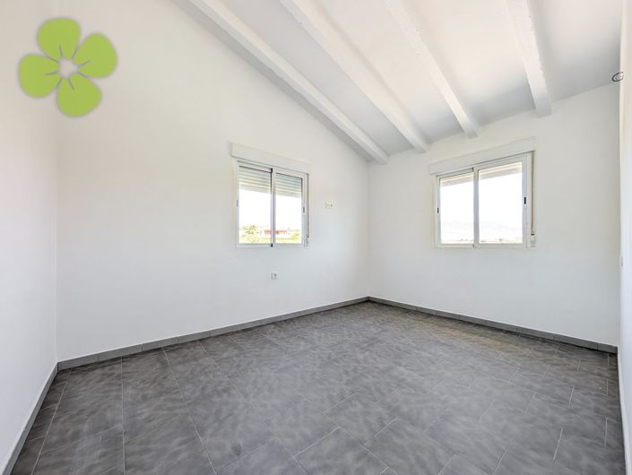 Image No.12-3 Bed Villa for sale