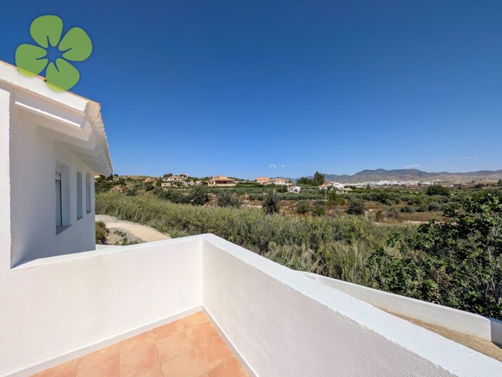 Image No.18-3 Bed Villa for sale