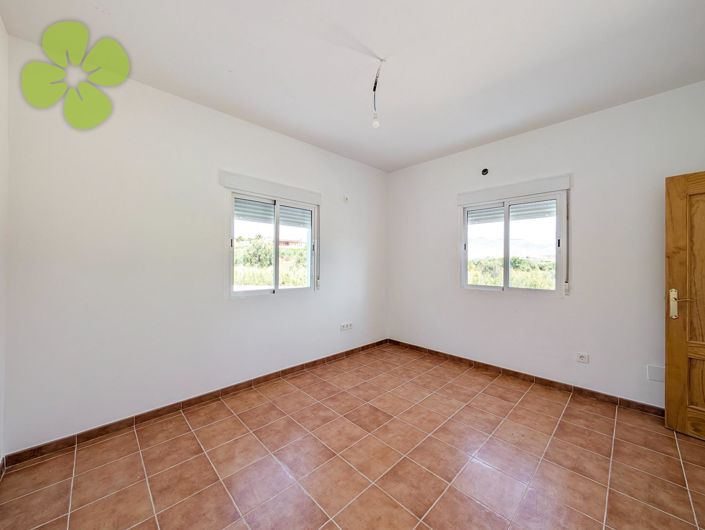 Image No.10-3 Bed Villa for sale