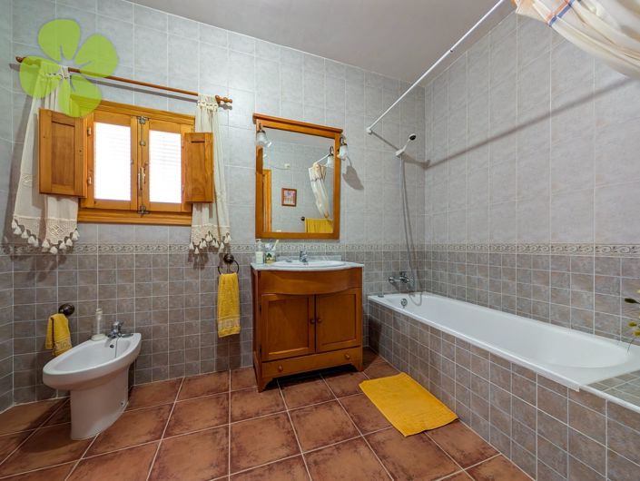 Image No.10-3 Bed Village House for sale